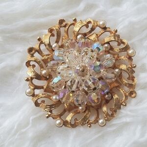 RARE VINTAGE CHAREL GOLD PLATED WIRED AB CRYSTALS FAUX PEARL brooche